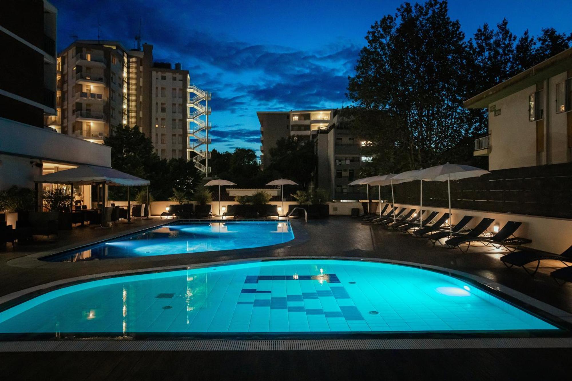 Hotel Leonardo Da Vinci Wellness Spa Bibione Exterior photo